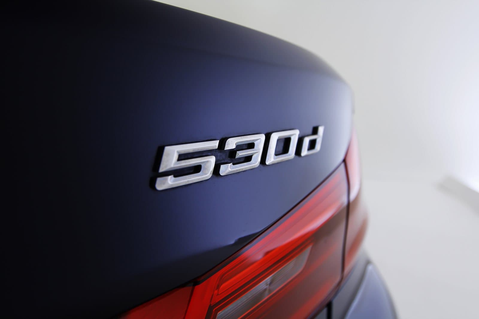 BMW - 530d Sedan - G942091 - Teaser - Exterieur - (11).JPG
