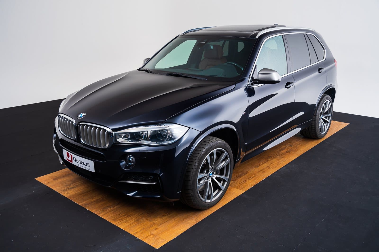 lens getrouwd mixer BMW Carbonschwarz metallic | Qoets.nl - Jong gebruikte premium auto's als  nieuw