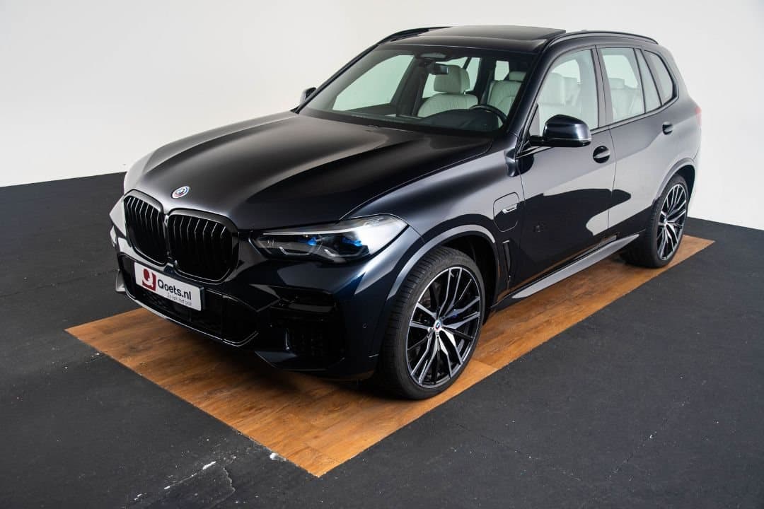 BMW Carbonschwarz metallic (1)